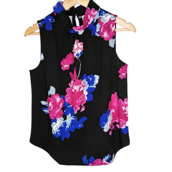 NWT Cleo Sleeveless High Neck Flower Top S - Picture 1 of 3